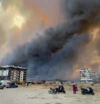 Yangına 8 uçak, 4 helikopter havadan müdahale ediliyor