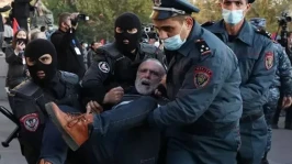 Ermenistan'da gösterilerde çok sayıda kişi gözaltına alındı