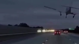 Florida'da Çift Motorlu Uçak Araçla Çarpıştı