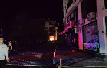 6.1'lik depremde üç bina yıkıldığı öğrenildi