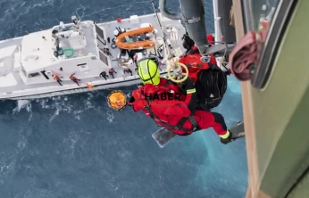 İzmir açıklarında 2 kazazede sağ kurtarıldı