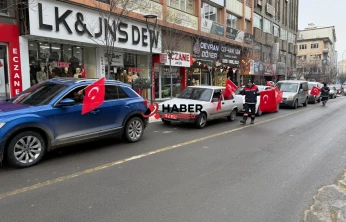 Nevşehir'de Sokaklar Türk Bayrakları İle Donatıldı