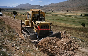 Pınarbaşı-Sarız Yolunda asfalt çalışması başladı