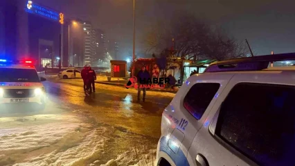 Oğlu, babasının büfesini kurşunladı