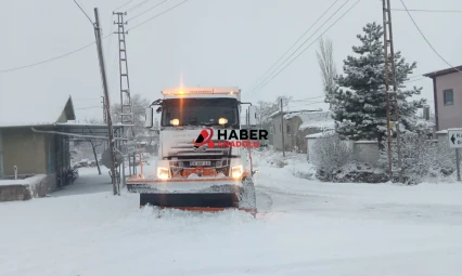 Büyükşehir'den Karla Mücadele: 61 Mahalle Yolu Ulaşıma Açıldı
