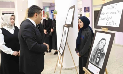 Lise öğrencileri, şehitlerin resmini çizdikleri eserlerle sergi açtı