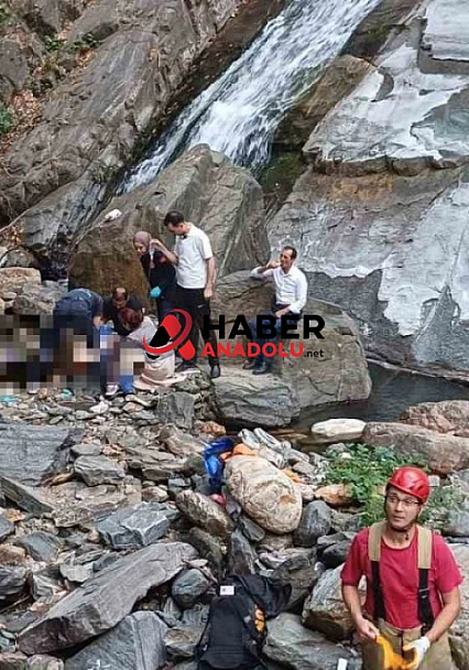 70 metrelik şelaleden düşen kadın hayatını kaybetti