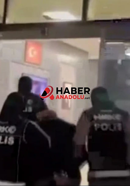 Kırmızı bültenle aranan şüpheli İstanbul'da gözaltına alındı.