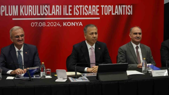 Bakan Yerlikaya: , Bugüne kadar 76 bin hak sahibi kuralarını çekti. Muhtemelen bu ay sonunda 24 bin konutun yine hak sahiplerine kuraları yapılacak