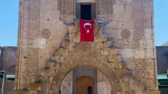 Büyükkılıç'tan 792 yıllık tarihi Sultanhanı'na davet