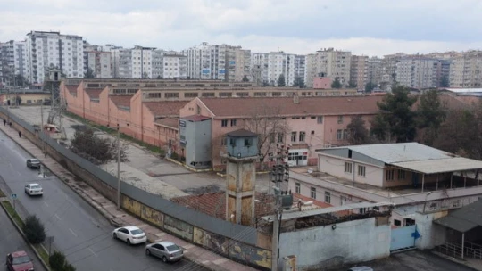 Depremde zarar gören tarihi yapılar aslına uygun şekilde onarılacak