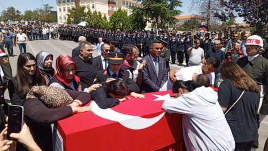 Pençe kilit şehidi memleketi Kırşehirde son yolculuğuna uğurlanıyor