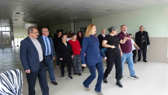 Tazelenme Üniversitesi'nde eğlenerek bilgilerini tazeliyorlar