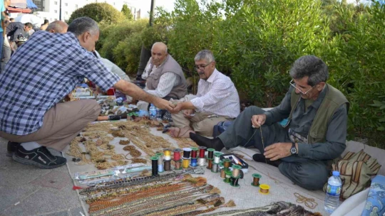 Türkiye'de kahvesi, Irak'ta tesbihi yapılıyor