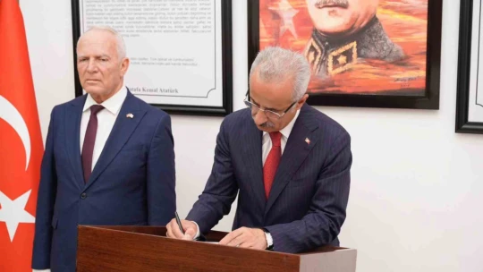 Ulaştırma ve Altyapı Bakanı Uraloğlu, KKTC Cumhurbaşkanı Tatar ile görüştü