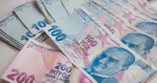 En düşük emekli aylığı teklifi kabul edildi ve yasalaştı