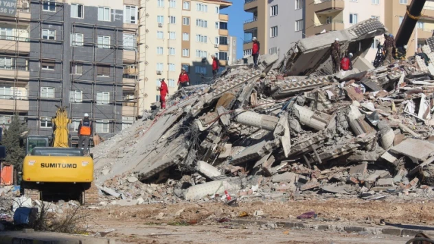 12 bin civarında iş makinesi çalışıyor