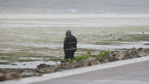 2,5 milyondan fazla kişiyi elektriksiz bıraktı