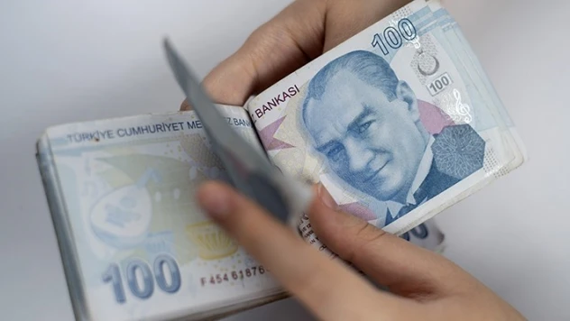 2,7 milyar lira yaşlı aylığı ve engelli aylıklarını hesaplara yatırdık