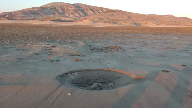 4.6 büyüklüğündeki depremde zeminde sıvılaşma oluşması uzmanları da şaşırttı