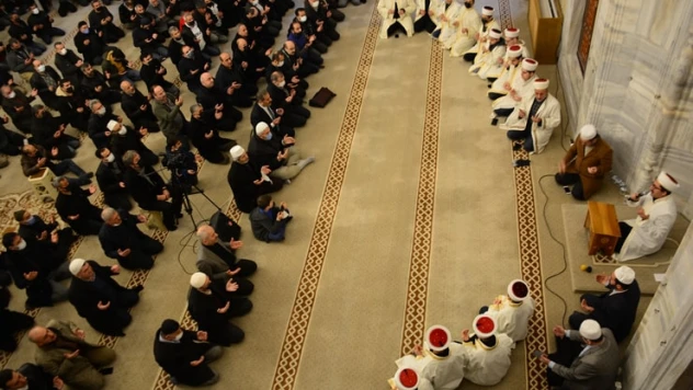 450 yıllık camide, 500 yıllık gelenek