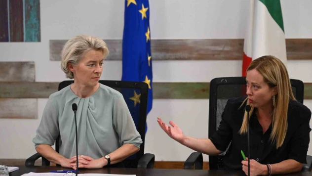 AB Komisyonu Başkanı Leyen İtalya'nın Lampedusa Adası'nı ziyaret etti