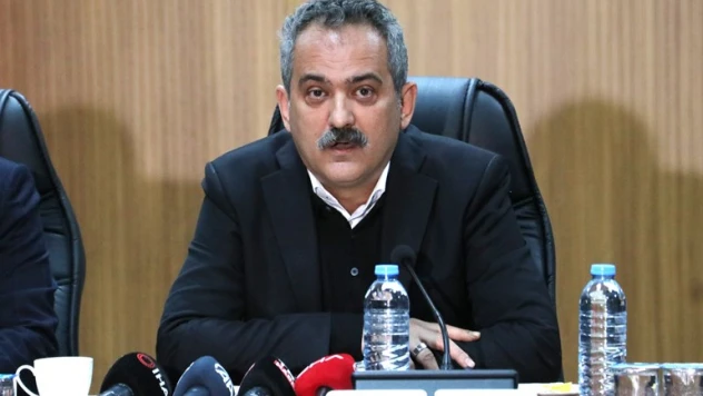 Adana'da eğitim öğretimin başlama tarihi 13 Mart'a ertelendi