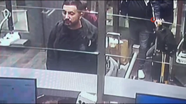 Adliye Hırsızları Havalimanında Görüntülendi