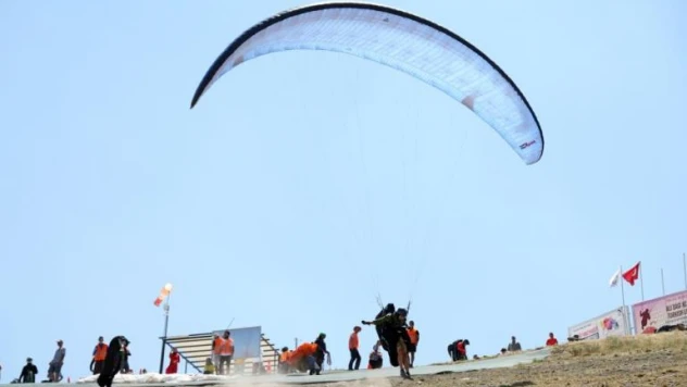 Ali Dağı'nda yamaç paraşütü heyecanı başladı