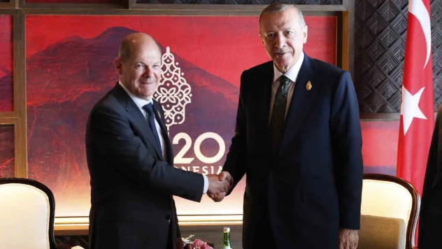 Almanya Başbakanı Scholz, Cumhurbaşkanı Erdoğan'ı Almanya'ya davet etti