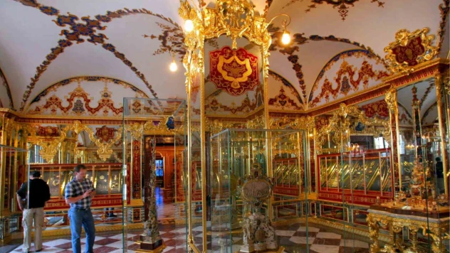 Almanya'da 130 milyon dolarlık müze soygununda 5 kişiye hapis cezası