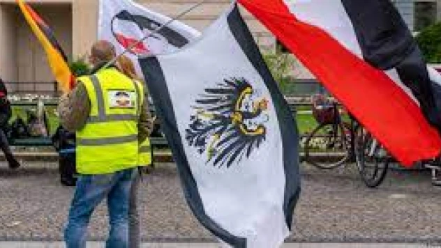 Almanya'da aşırı sağcı Die Heimat partisine devlet yardımının kesilmesine hükmedildi