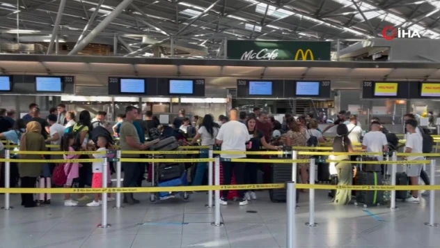 Almanya'da havaalanlarında krizi derinleşiyor.