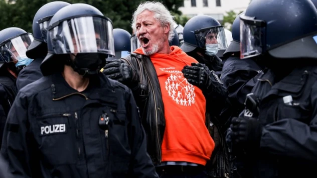 Almanya'da siyasi suç oranı arttı