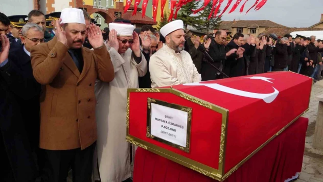 Araç kazasında şehit olan asker Kütahya'da toprağa verildi