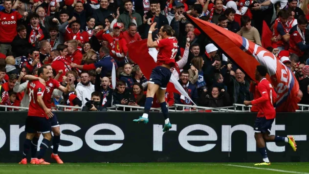 Aston Villa penaltılarla yarı finalde