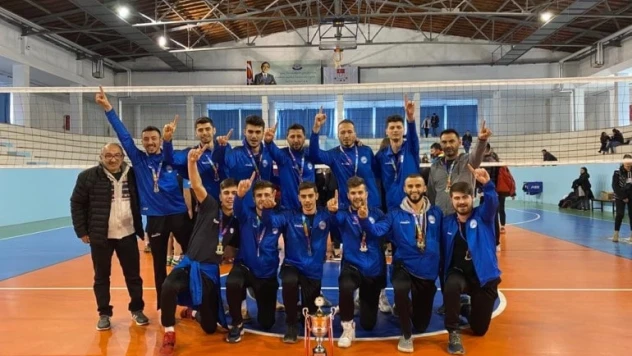 ASÜ voleybol takımı turnuvayı yenilgisiz tamamladı