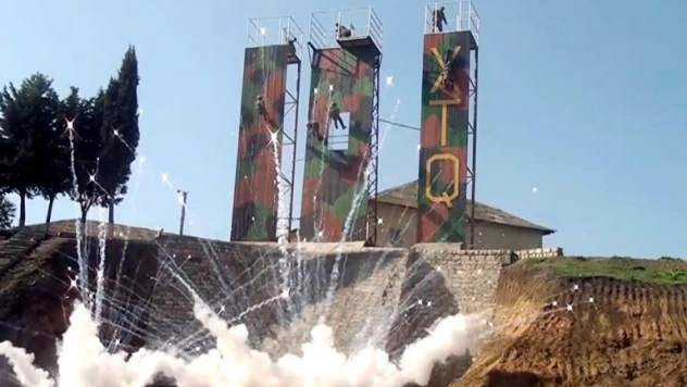 Azerbaycan ordusunun İran sınırındaki tatbikatı devam ediyor