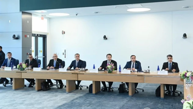 Azerbaycan ve Ermenistan Dışişleri Bakanları ABD'de bir araya geldi