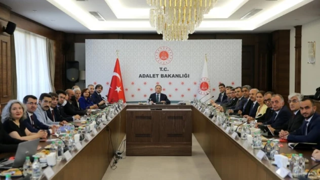 Bakan Bozdağ: Yeni bir hukuk sigortası düzenini ülkemize kazandırmak istiyoruz