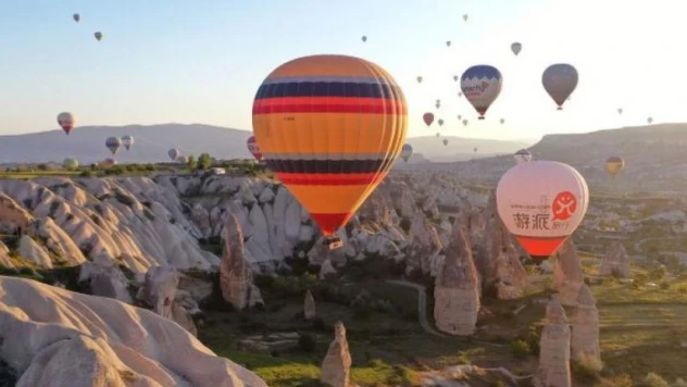 Bakan Ersoy, Türkiye'nin turizmdeki kişi başı gelir rekorunu paylaştı
