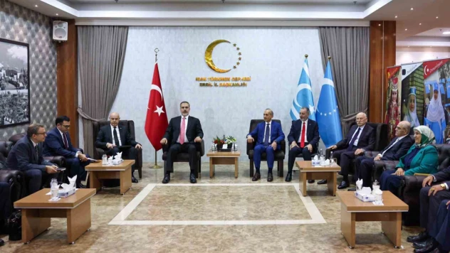 Bakan Fidan, Irak Türkmen Cephesi Erbil İl Başkanlığı'nı ziyaret etti