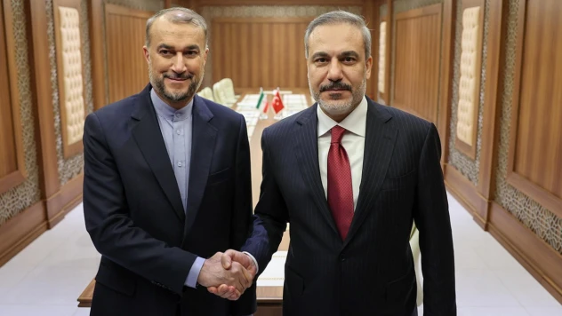 Bakan Fidan, İranlı mevkidaşı ile görüştü