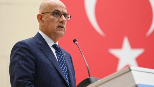 Bakan Kirişci deprem bölgesinde görevli kadın personelin Dünya Kadınlar Günü'nü kutladı