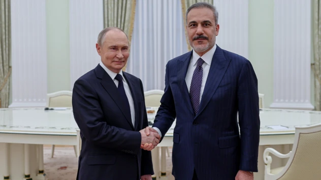 Bakanı Fidan, Rusya Devlet Başkanı Putin ile bir araya geldi