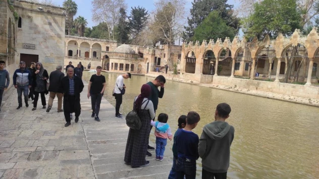 Balıklıgöl'ün suyu berraklaşıyor