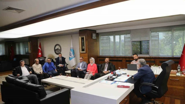 Başkan Büyükkılıç'a 'İl Halk Kütüphanesi' sunumu