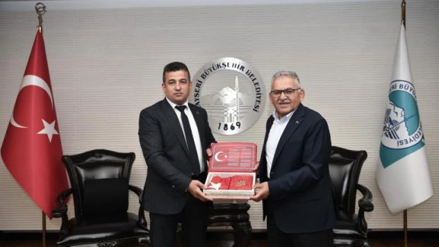 Başkan Büyükkılıç'a ziyaretçi akını