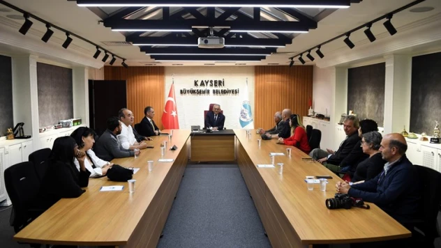 Başkan Büyükkılıç Avrupalı bilim insanları ile buluştu