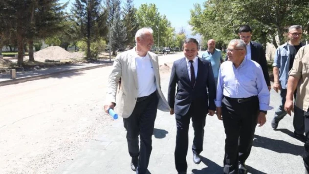 Başkan Büyükkılıç ERÜ Tıp Fakültesi Çevre Düzenlemesini yerinde inceledi